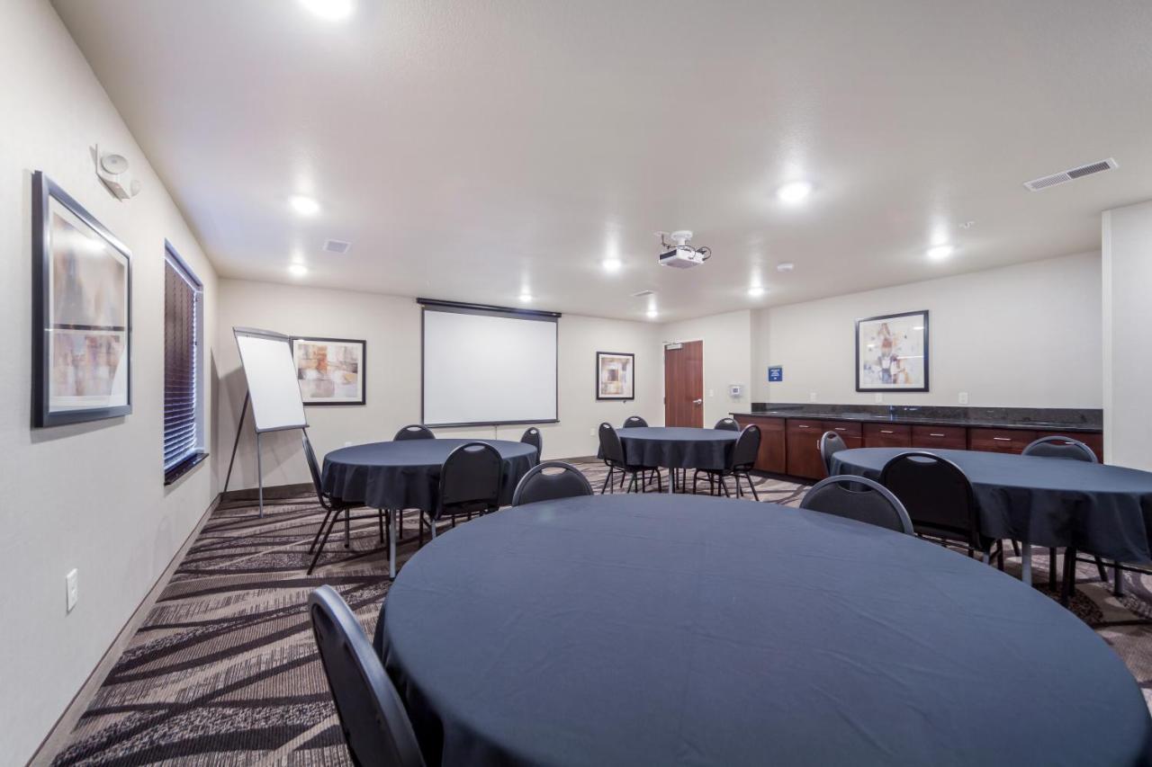 Cobblestone Inn & Suites - Holdrege Bagian luar foto