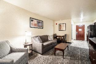 Cobblestone Inn & Suites - Holdrege Ruang foto